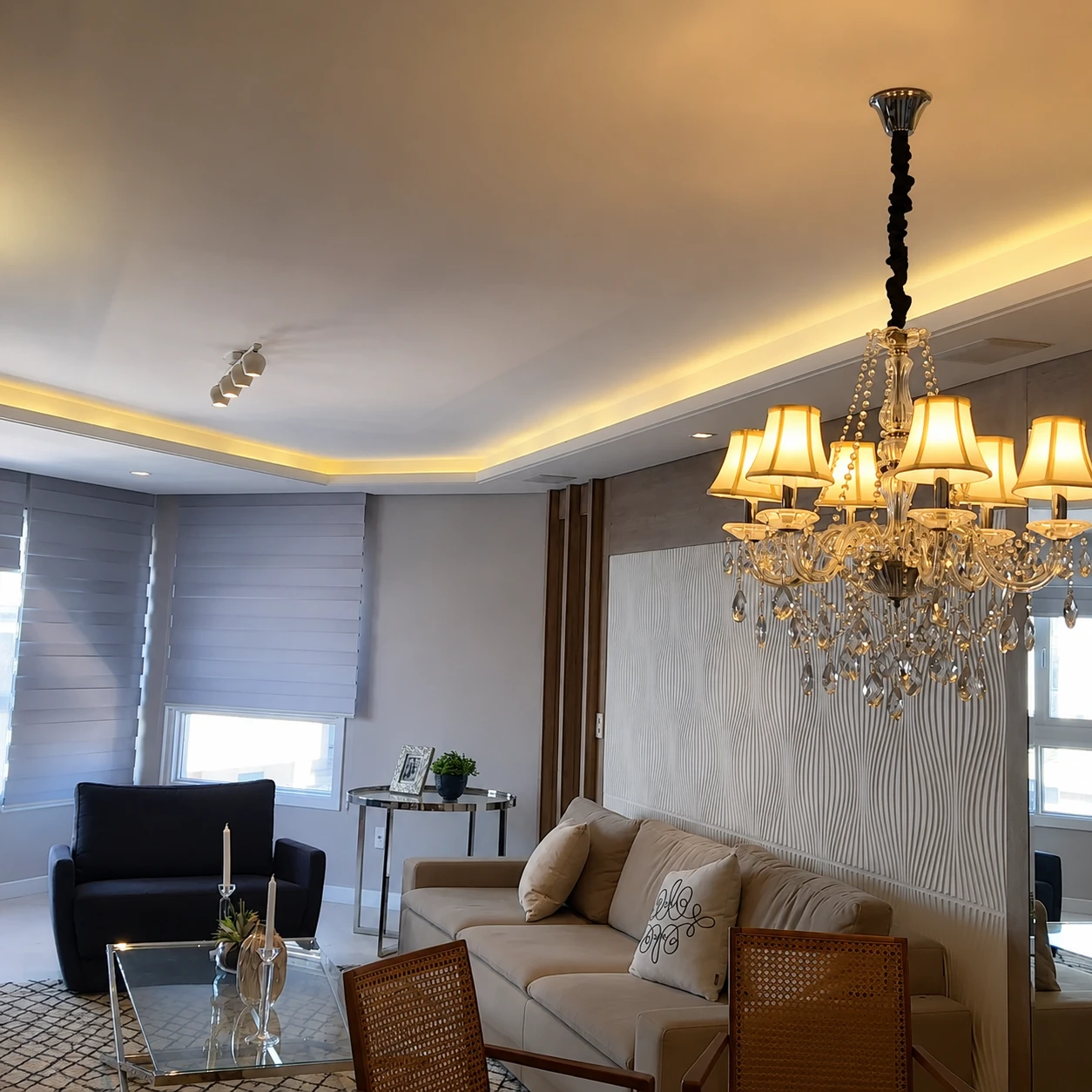 Acabamento de forro de gesso em ambiente residencial